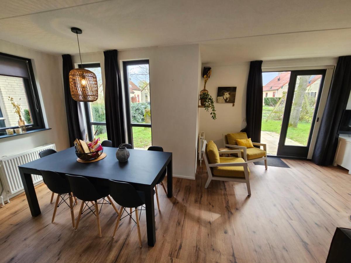 7 Person House With Swing, Firepit, Hammock, Garden, Swimming Lake, Child Friendly, In- And Outside Playground, And Great Coffee Ewijk Exterior foto